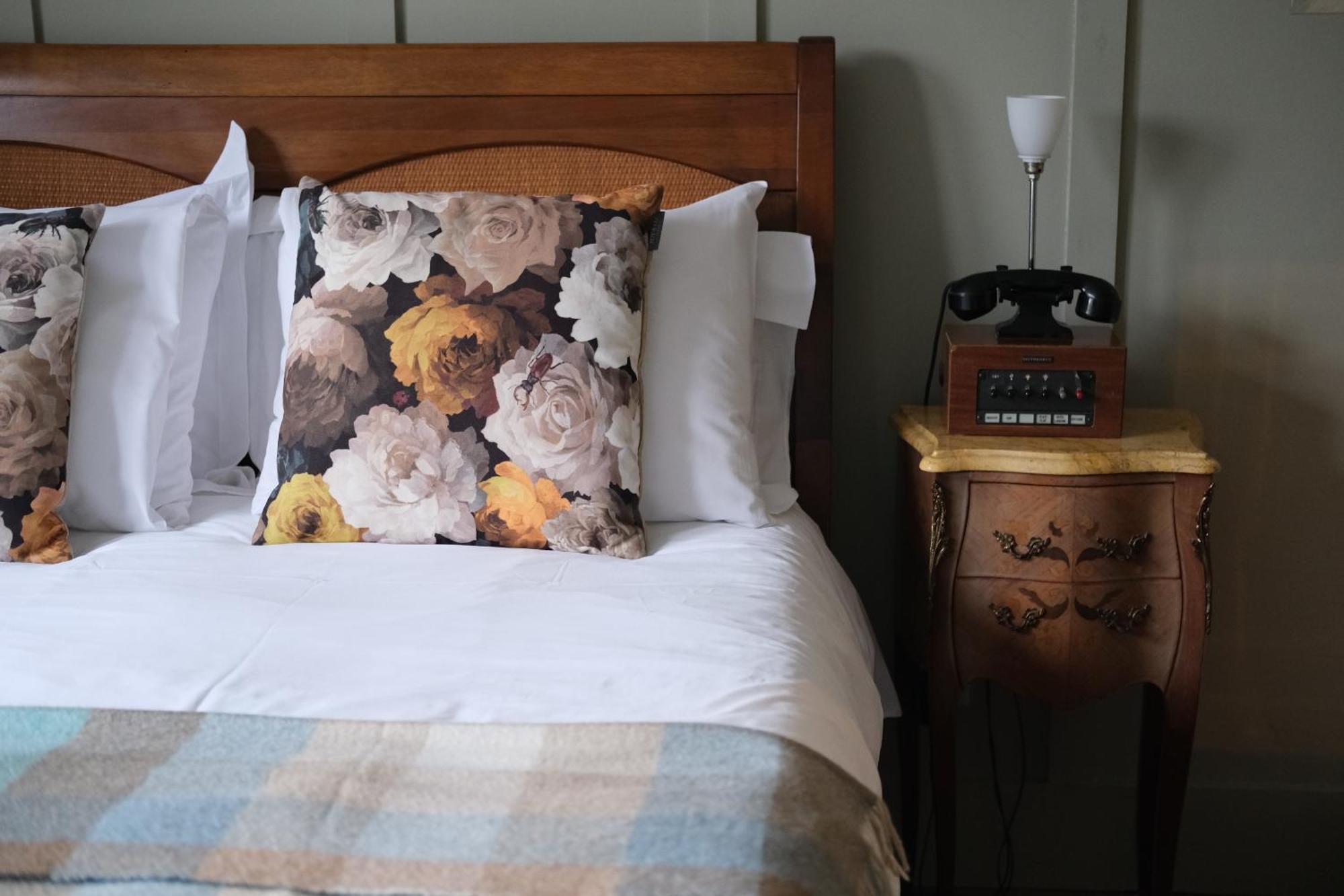 The Crown Inn Dial Post Horsham Chambre photo