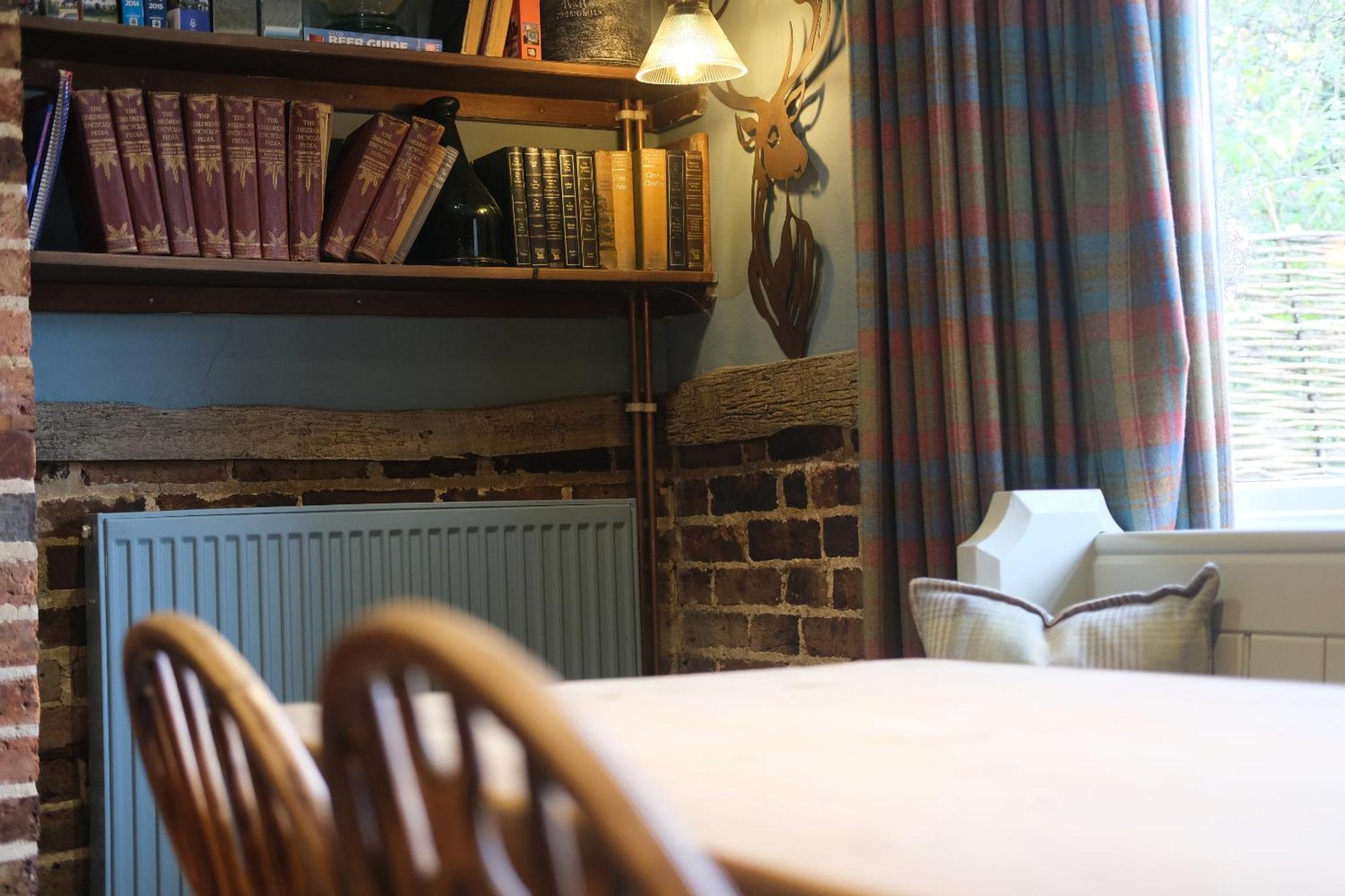 The Crown Inn Dial Post Horsham Extérieur photo