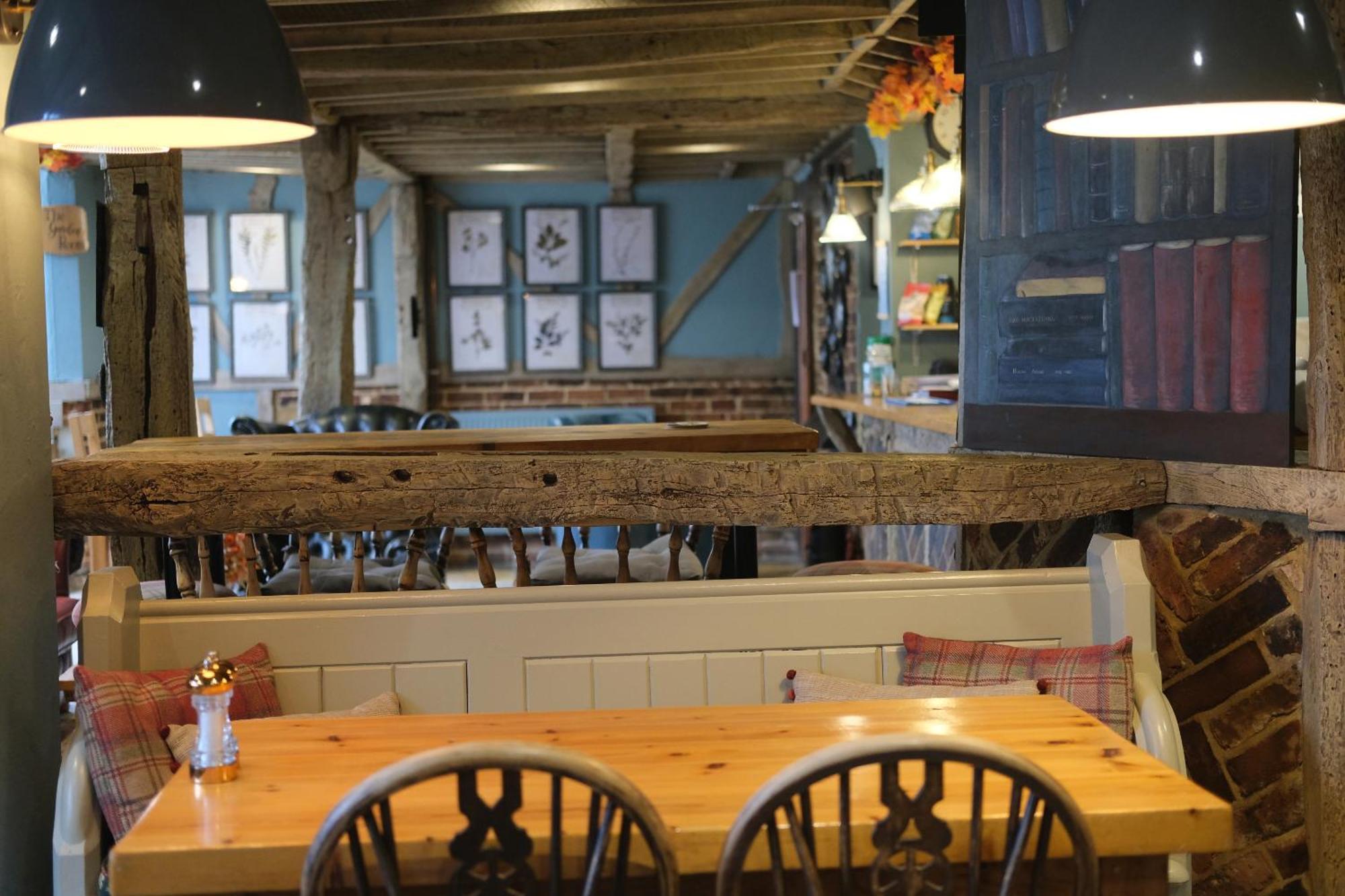 The Crown Inn Dial Post Horsham Extérieur photo